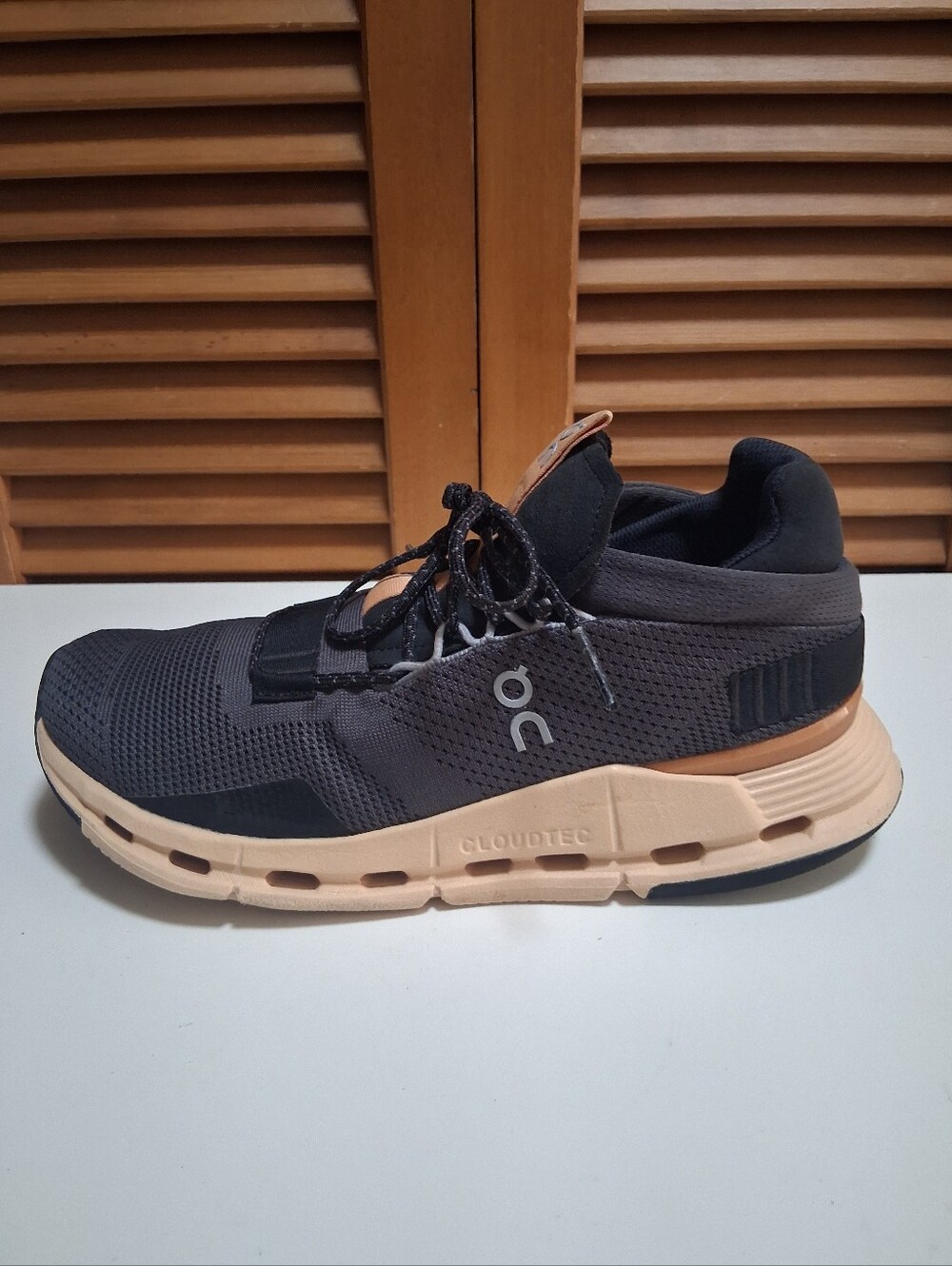 On Running Cloudnova Eclipse Savannah Women's Running Shoe * Size: 8.5